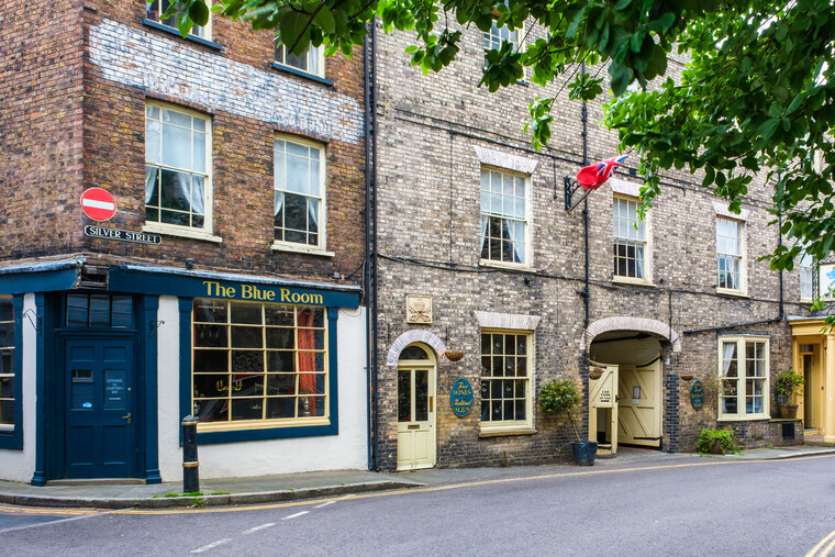 UK May '22 - Arrival (London) 009.jpg